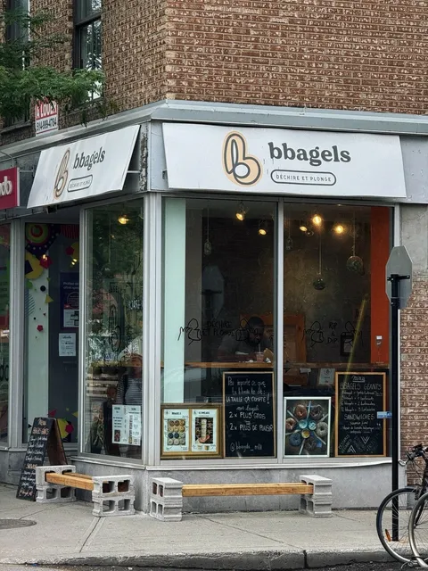 🇨🇦 Eat These 3 Bagels Before Leaving Montreal! 🥯✨