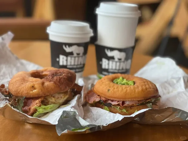 Victoria's Most Instagram-Worthy Breakfast: The Donut Sandwich! 🍩🇨🇦