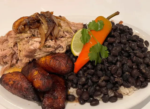 🍛 Tampa’s Cuban Comfort Food: A Taste of Havana in Florida