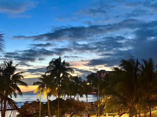Views from the Quieter Side of Waikīkī 🌊🌴🏨