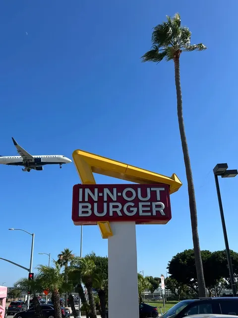 California Vibes 🌴 Must-Visit Spots in LA