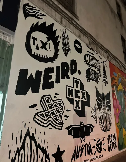 🇺🇸 Why Are There Zombies on Austin’s West 6th Street?! 😅😅