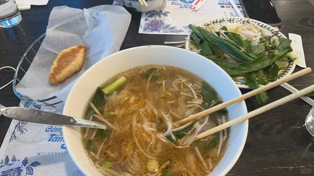 SG's Hottest Vietnamese Noodle Spot! 🍜