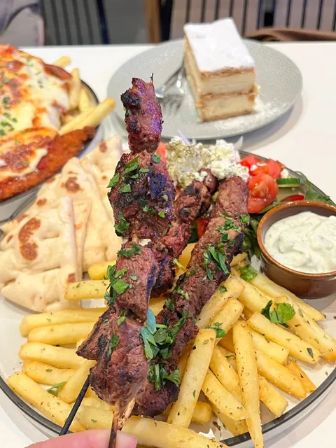 When Generous Portions Become the Only "Flaw" 🍽️😂