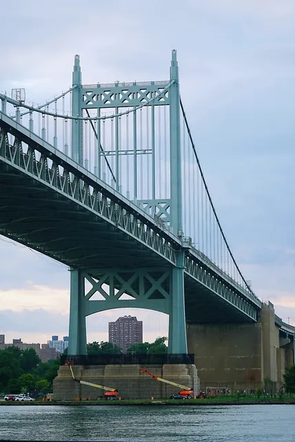 New York | Astoria Park 🌿🏙️