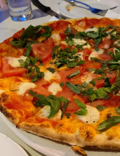 Kingston's Best Pizza Spot | Wooden Heads Gourmet Pizza 🍕