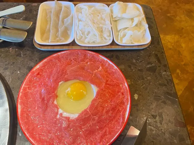 My First Hot Pot in the US — Very Authentic Xiao Long Kan 🍲