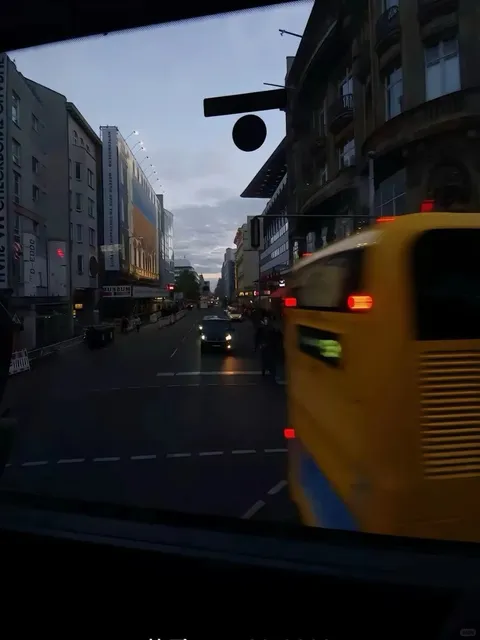 🌧️ London Summer Night Rain → Romance Level: MAX! 💘