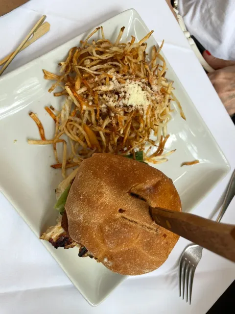 From Street Fair to Savior – Bryant Park Grill to the Rescue! 🌞🏞️🍹