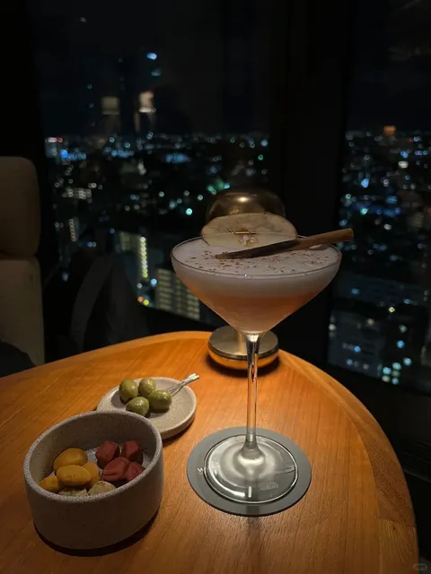 Tokyo Life 🥸 A Night at The Westin Yokohama Bar(1)
