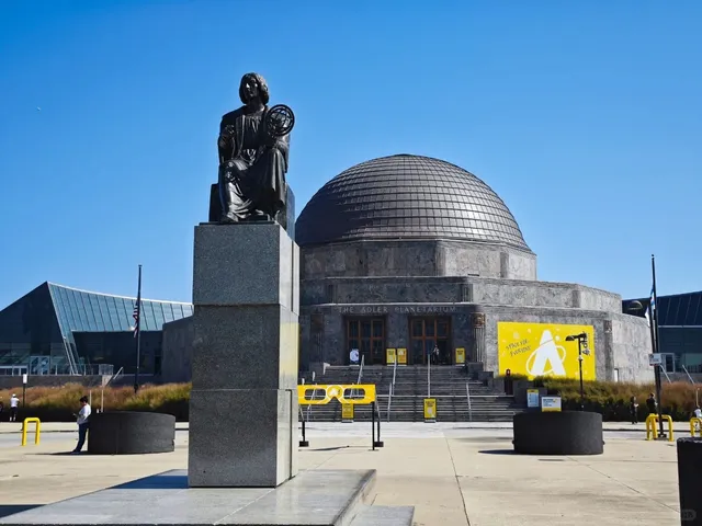🌌🚀 Adler Planetarium: Chicago’s Gateway to the Cosmos 🌙