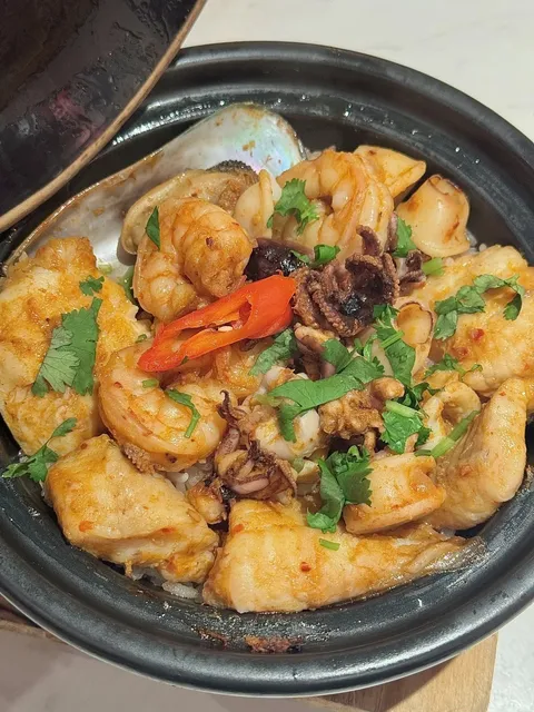 London | When It Comes to Claypot Rice, I Think of This Place!