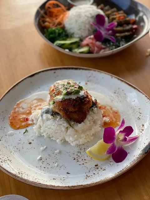 Hawaiian Cuisine 💙 Lahaina Fish Co