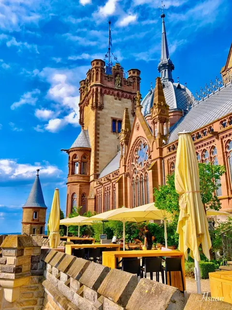 🇩🇪 First time visiting Drachenburg Castle in Bonn