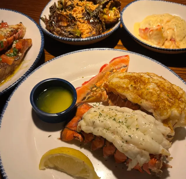 🦞 The Ultimate Red Lobster Review | Hit-or-Miss Seafood Chain
