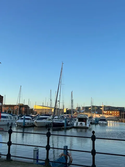 🇬🇧 A Perfect Day Trip to Hull! ☀️🎒