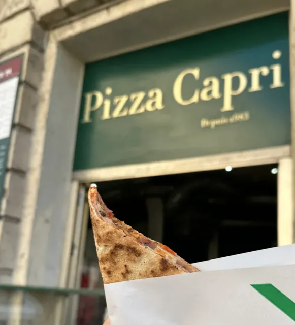 🇫🇷 Marseille Old Port Gem | Pizza Capri: Cheap, Cheesy & Perfect! 🍕