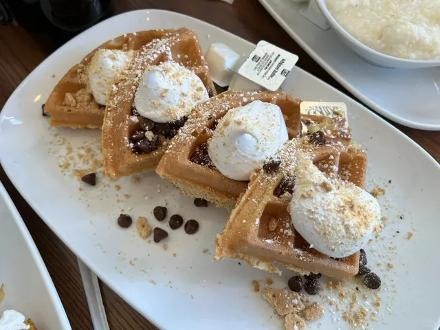 New Orleans: Indulgent Sweet Brunch at Broken Egg 🍳