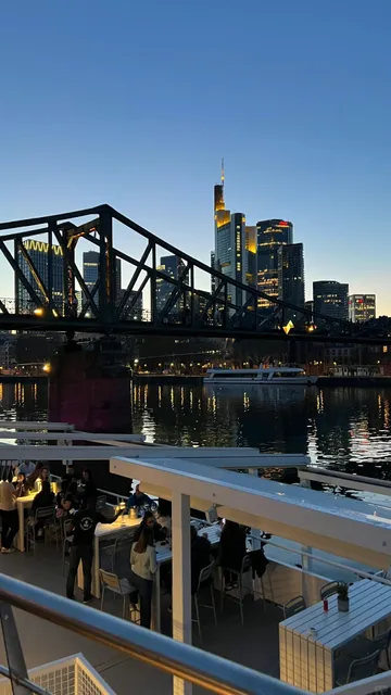 🇩🇪 Summer Exclusive 🍸 Frankfurt's Most Photogenic Rooftop Bar 🌃