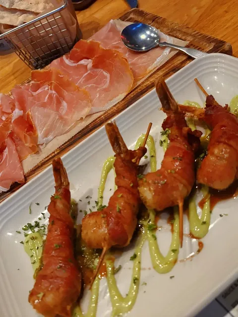 Eastside Eats Review: Castilla Restaurant and Tapas Bar in Bellevue🍽️
