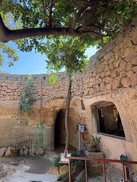 🌿 Fresno Underground Gardens – A Hand-Carved Masterpiece 🌿