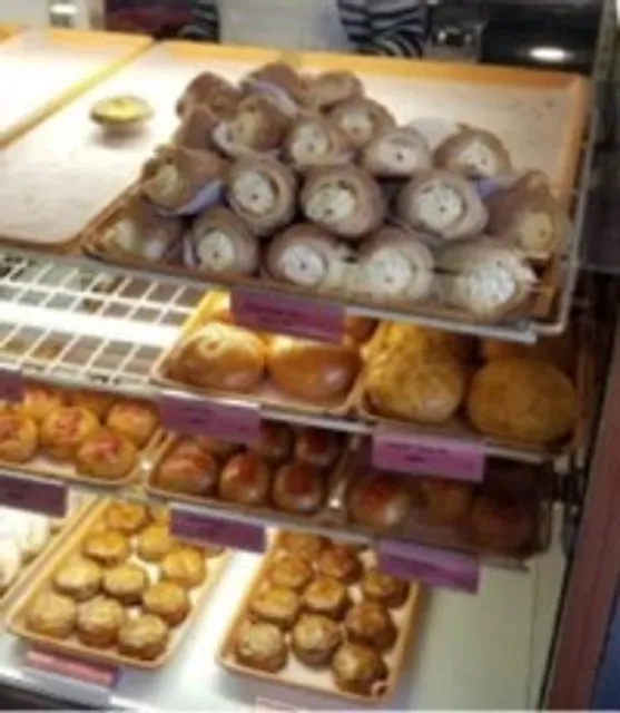 🥮 Keefer Court | A Sweet & Savory Slice of Chinese Bakery Comfort