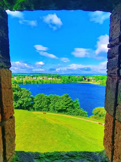 The Enchanting Oil-Painting Town of Linlithgow 🌟​​