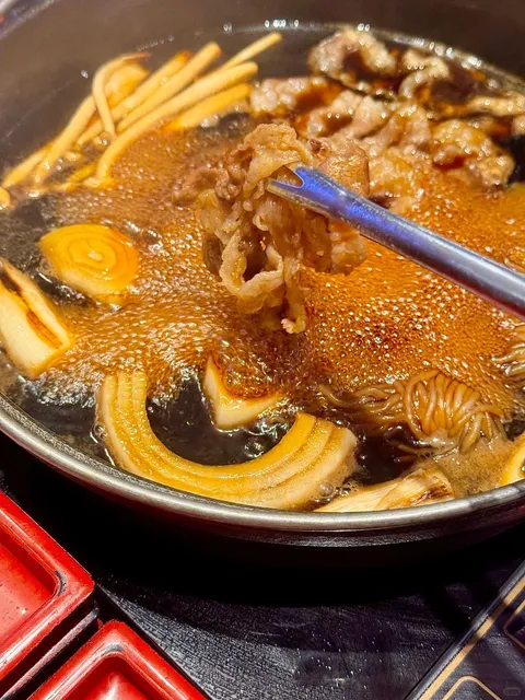 🇨🇦 Who would have thought Vancouver would have AYCE unagi don? 🙌