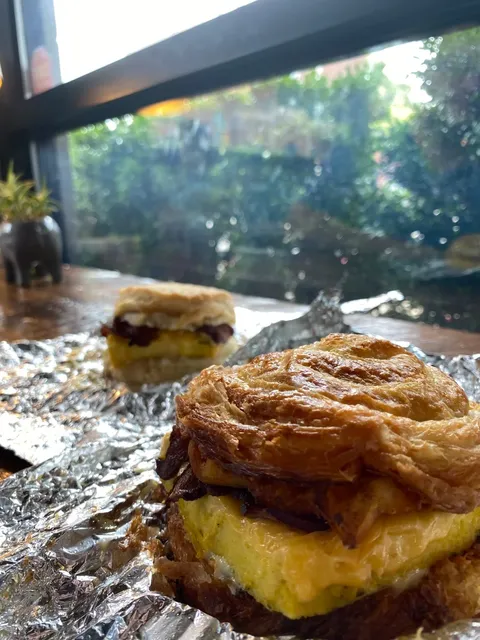 Louisville Beyond Bourbon 🍽️☕️✨