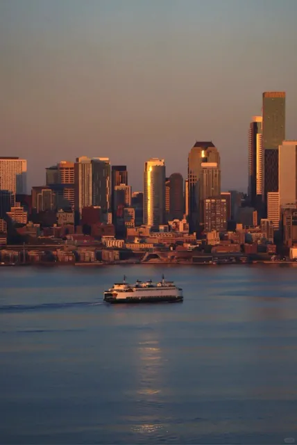 The Full Moon and Sunset in Seattle are Breathtakingly Beautiful