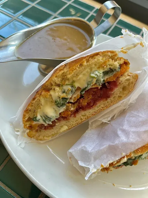 Càphê Roasters – Thoughts After Trying Dozens of Their Vietnamese