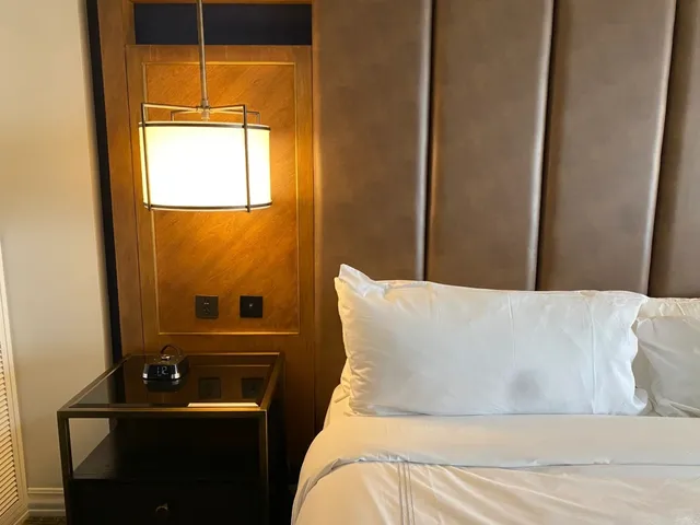 Boston Hotel Review: Long Wharf Marriott vs. Downtown Courtyard