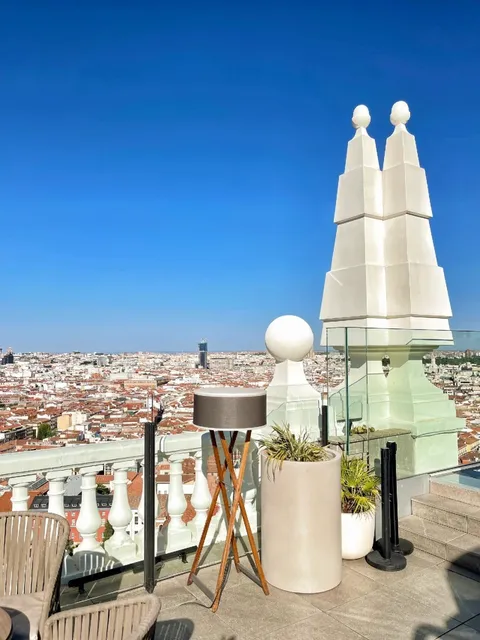 🇪🇸 Madrid’s Best-Kept Secret: Rooftop Luxury for €5! 🌇✨