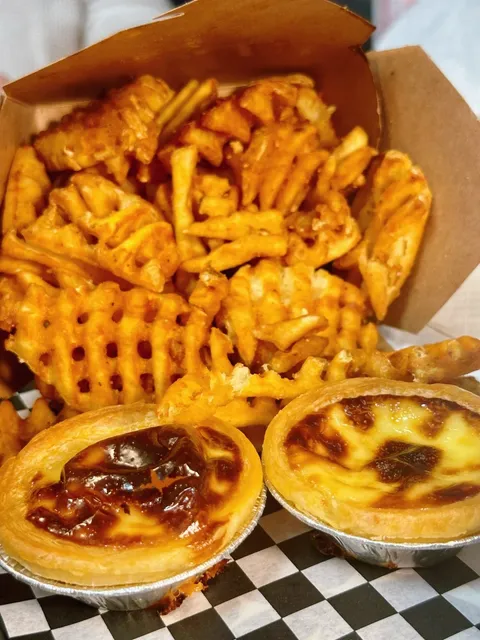 Fired food  haven--CHICKII Fried Chicken芝麻汤圆食堂