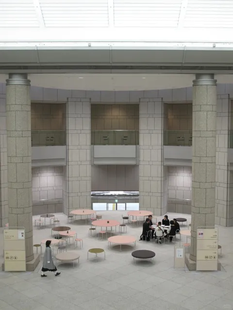 Yokohama Museum of Art | Embracing the Color Pink 🌸