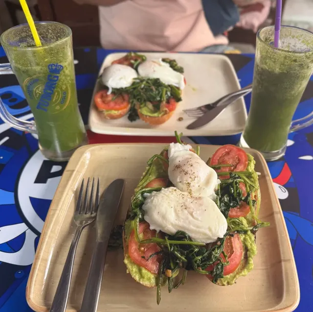 The best breakfast I had in 3 days in Kathmandu 🇳🇵