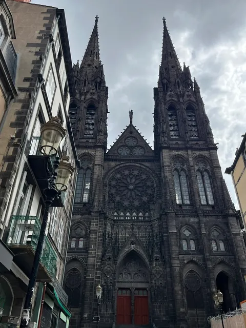 🇫🇷 Weekend Escape to Clermont-Ferrand