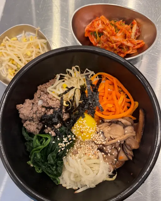 🔥 Vancouver's Chinese Food GOAT: The $10 Taste of Home!