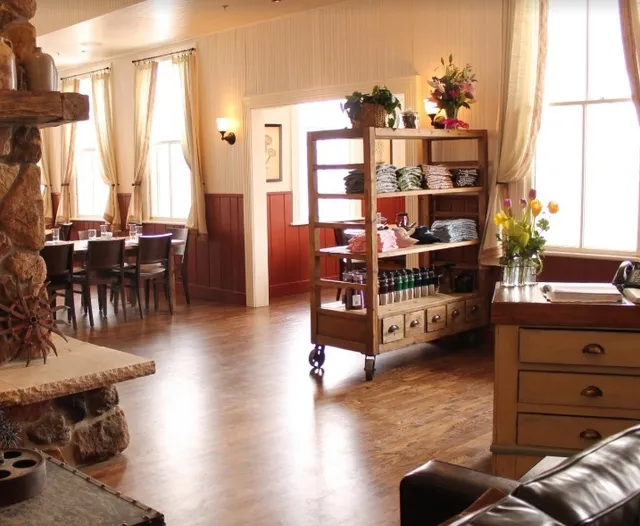 An Oasis of Cuisine at the Foot of the Rocky Mountains