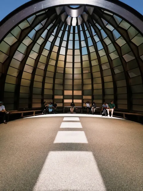 🇬🇧 Hidden Art Gallery + Installations in London's Park?! 🎨