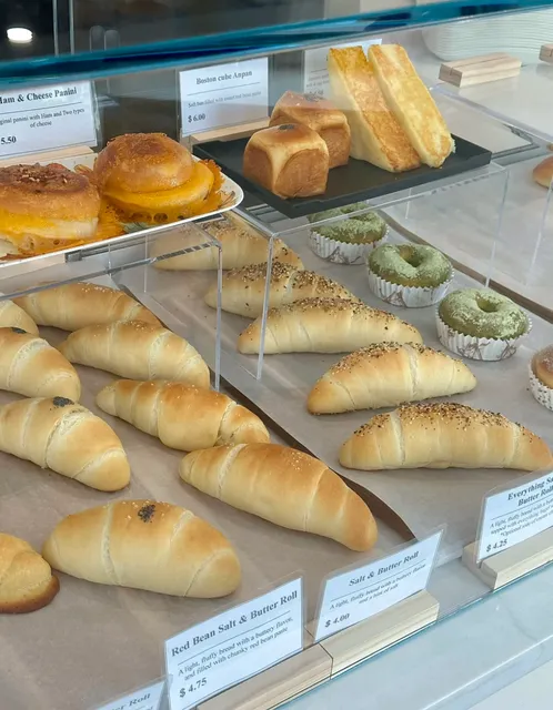 Boston｜Newly Opened Japanese Bakery 🥐 Fluffy Sea Salt Rolls