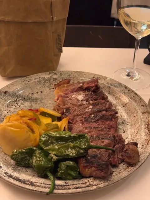 🇪🇸 Dining Alone in Madrid Ep.1: This Place is Amazing!