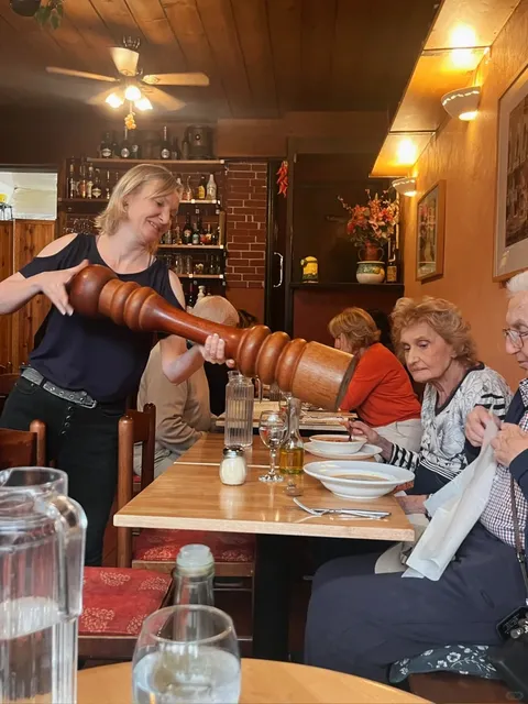 London | A Charming Family Restaurant Worth Sharing Only When Moving