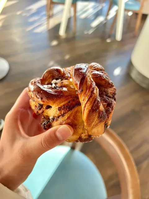 Super Popular Bakery Medicine Now Open in Selfridges! 🥨