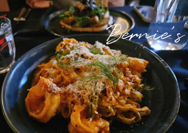 Bernie's | What to Eat for Dinner in Kelowna?