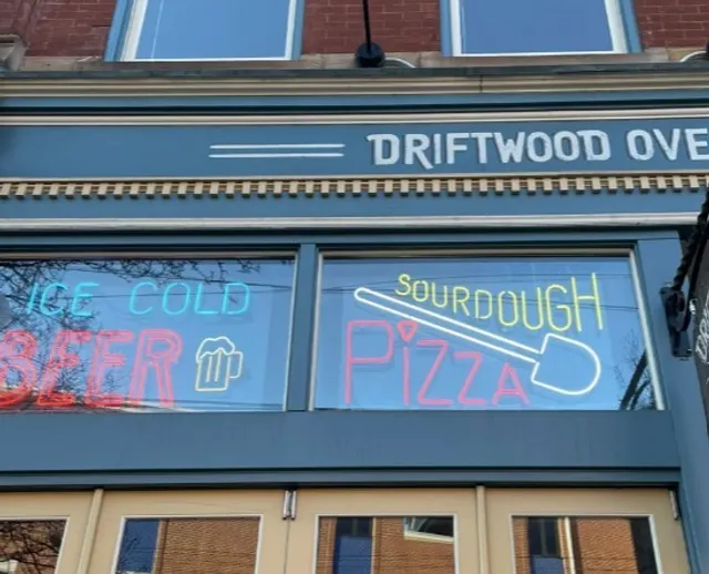 Driftwood Oven - Where Sourdough Pizza Meets Weekend Bakery Magic! 🥖
