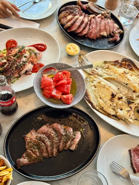 ​​🇬🇧 The Spanish Restaurant Even Picky Parents Will Love!​​