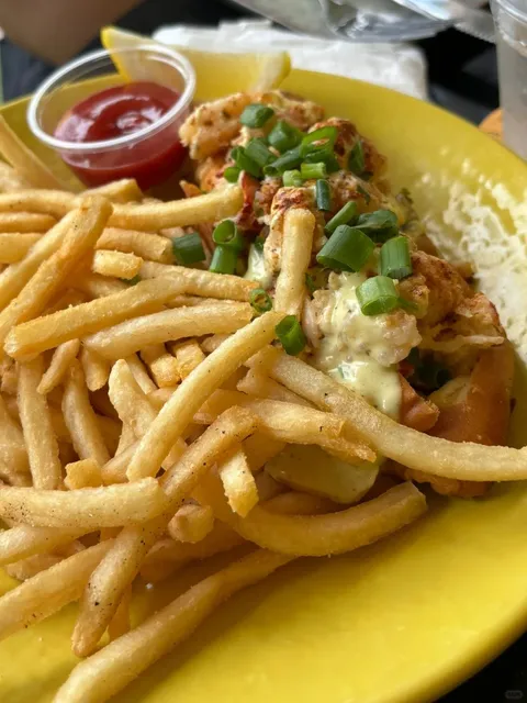 🏖️ Badfins — Beachside Eatery & Bar in Clearwater