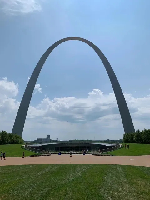 St. Louis Ultimate Guide 🌉 Explore the Heart of the Midwest in 2 Days