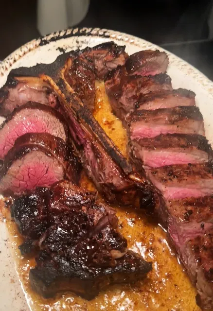 🥩 New York's Steak Map: Three Must-Visit Halls of Fame(2)